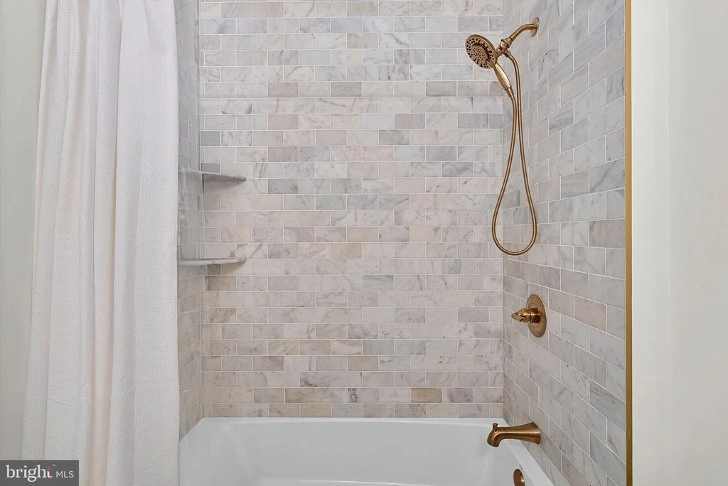 Photo of 15064 BARLOW DRIVE