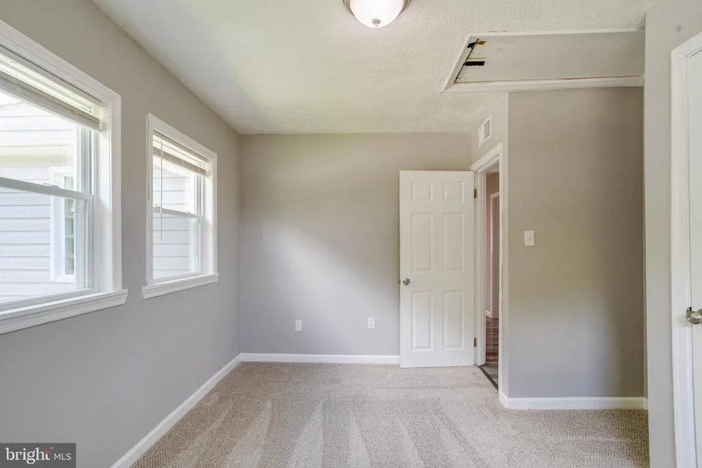 Photo of 215 GLIDER DRIVE