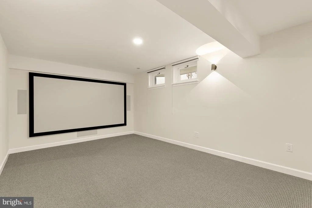 Photo of 1505 SPRING VALE AVENUE