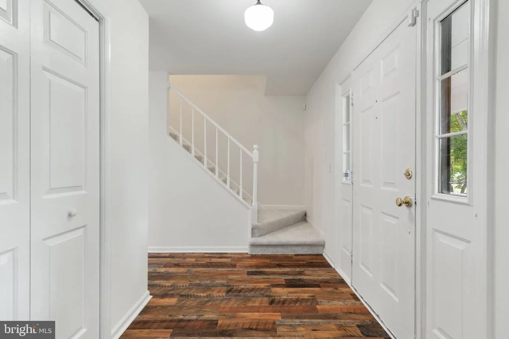 Photo of 2309 MAPLEWOOD DRIVE