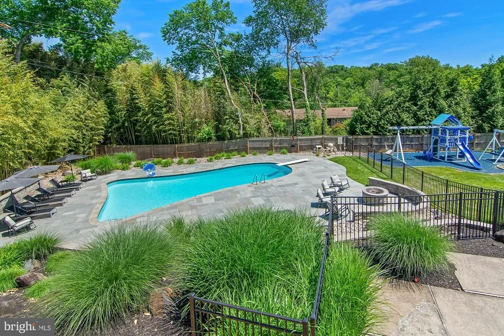 Photo of 6105 IVYMOUNT ROAD
