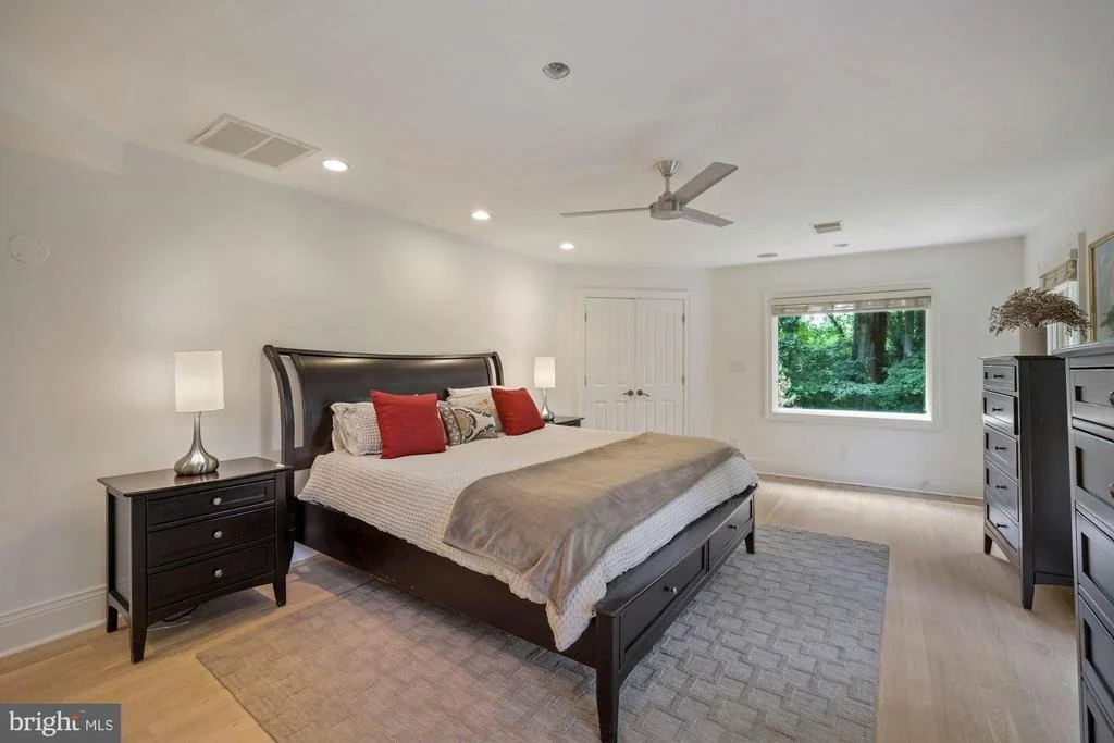 Photo of 1332 WINDY HILL