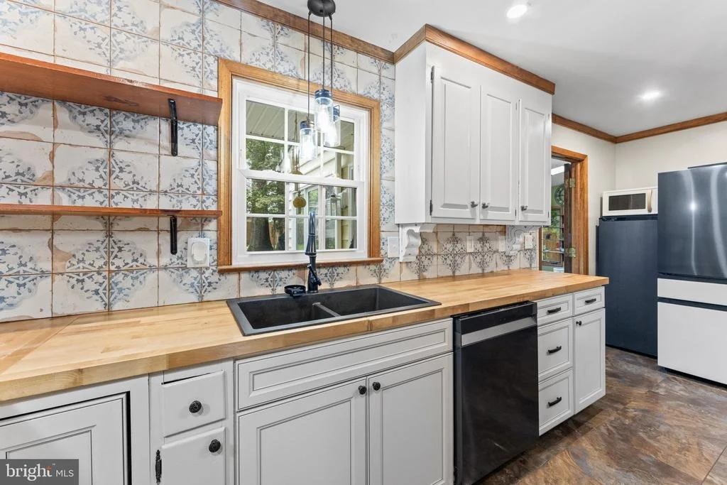 Photo of 5400 KARMA ROAD