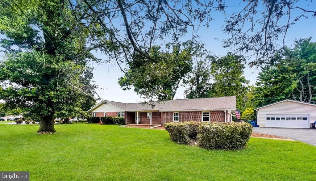 Photo of 16808 NORBROOK DRIVE