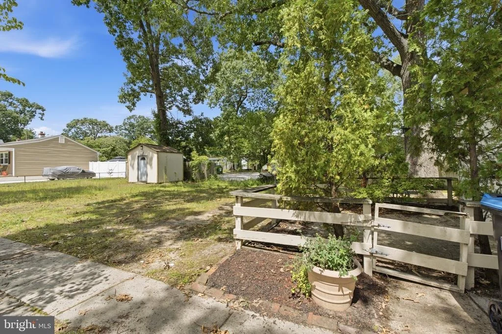 Photo of 620 ERIAL ROAD
