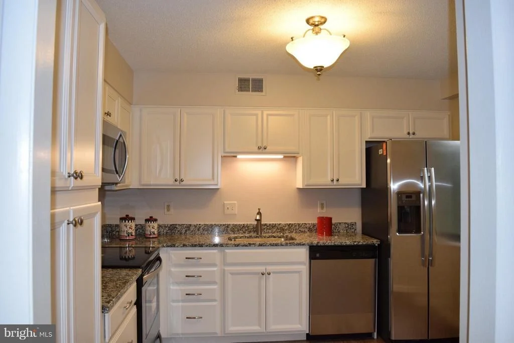 Photo of Unit 3425 at 15115 INTERLACHEN DRIVE