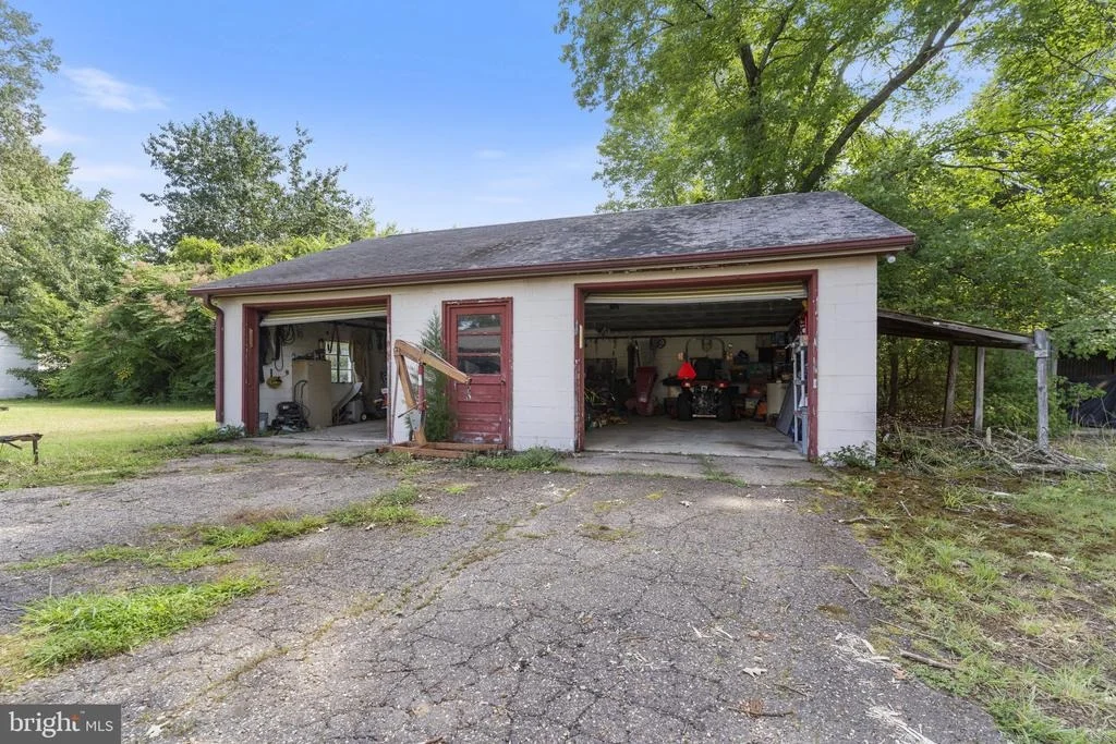 Photo of 5405 DUCLOS LANE