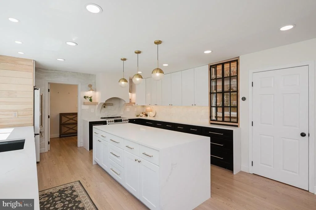 Photo of 2056 CHAPEL ROAD