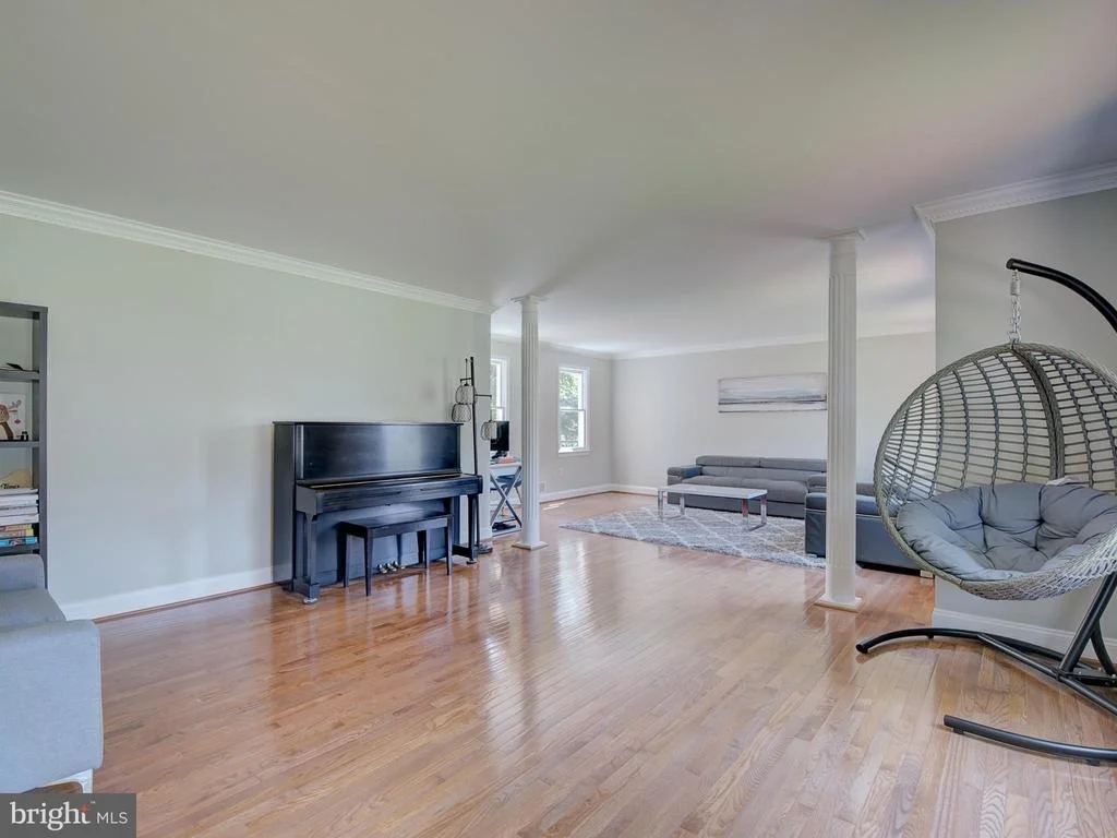 Photo of 11769 HOLLYVIEW DRIVE
