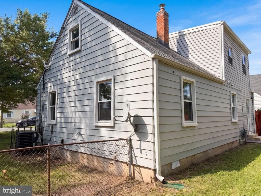 Photo of 204 N HURON DRIVE