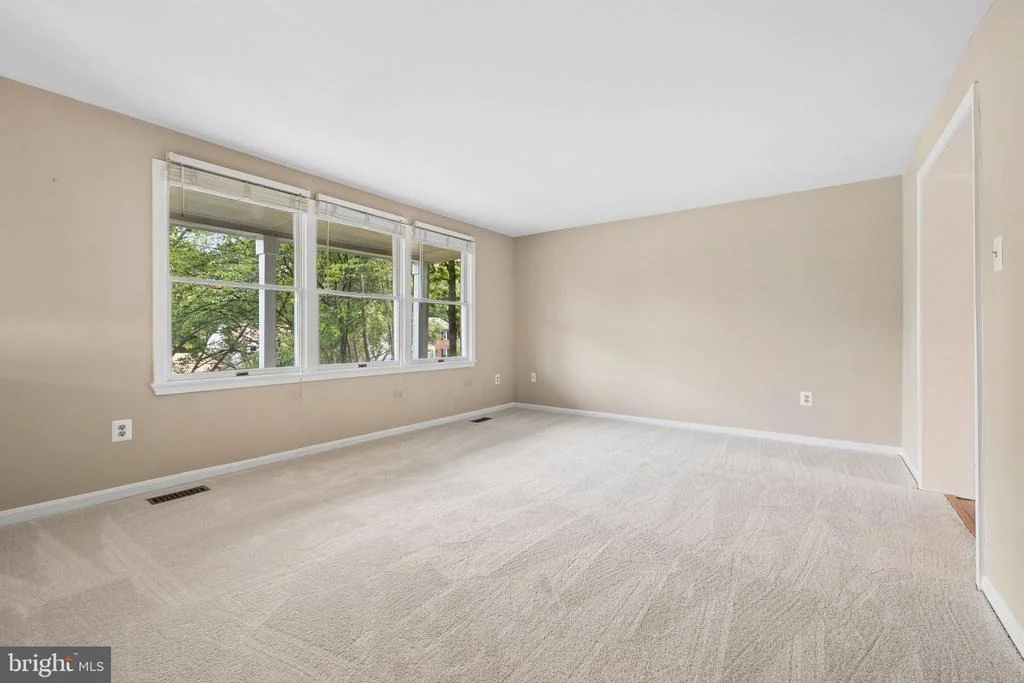 Photo of 15922 EDGEWOOD DRIVE