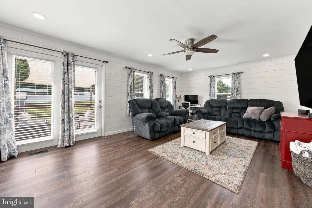 Photo of 989 BOUNDARY ROAD