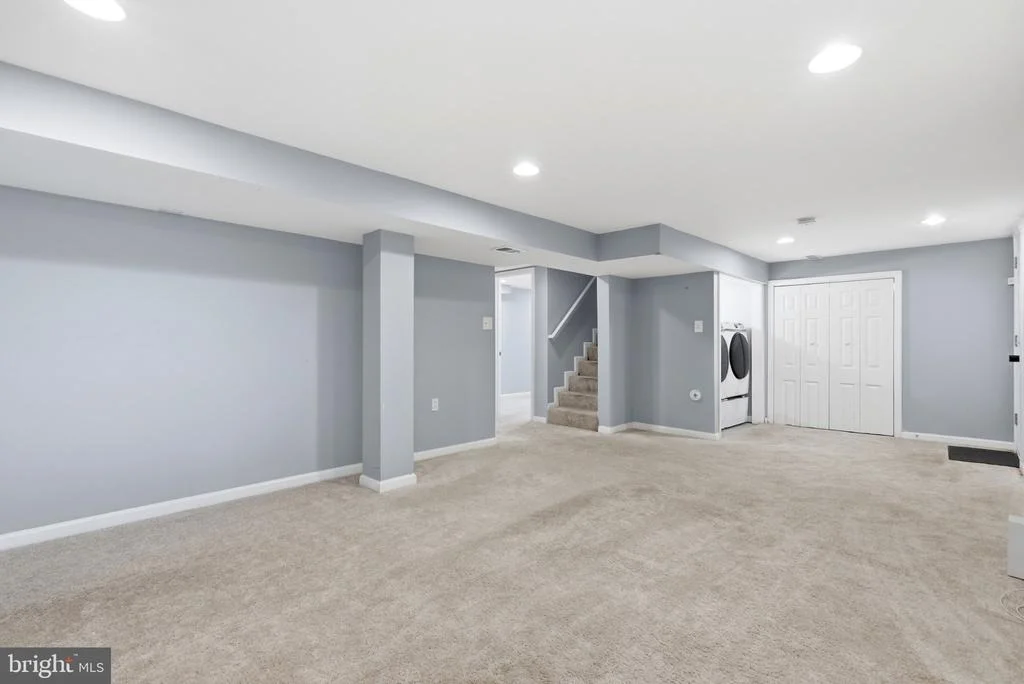 Photo of 6515 GATEWAY BOULEVARD