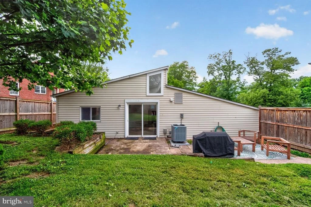 Photo of 10123 CAPITOL VIEW AVENUE