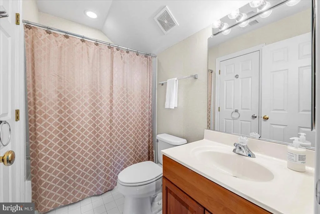 Photo of 6807 MEADOW LANE
