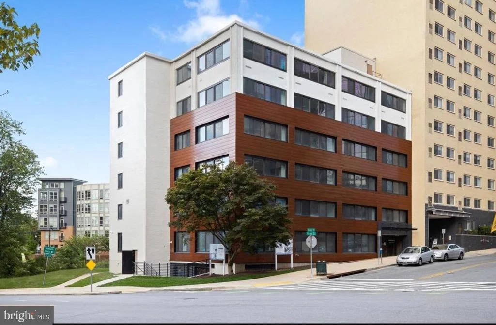 Photo of Unit 405 at 700 ROEDER ROAD