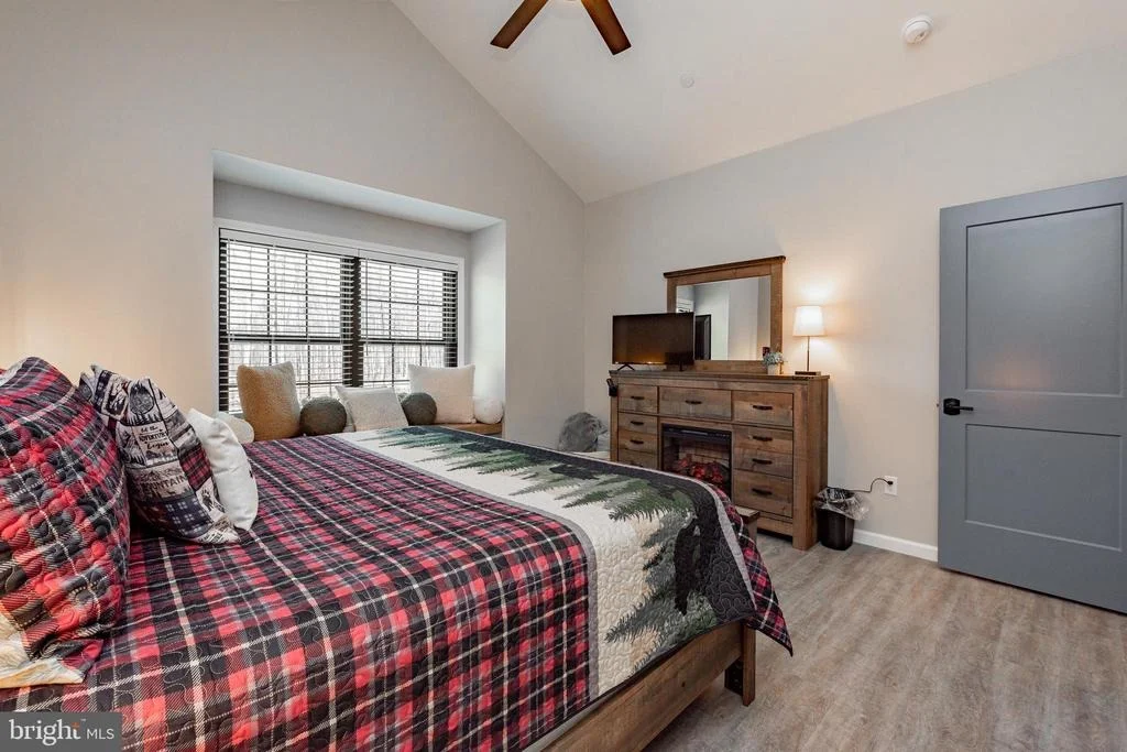 Photo of 220 BILTMORE VIEW