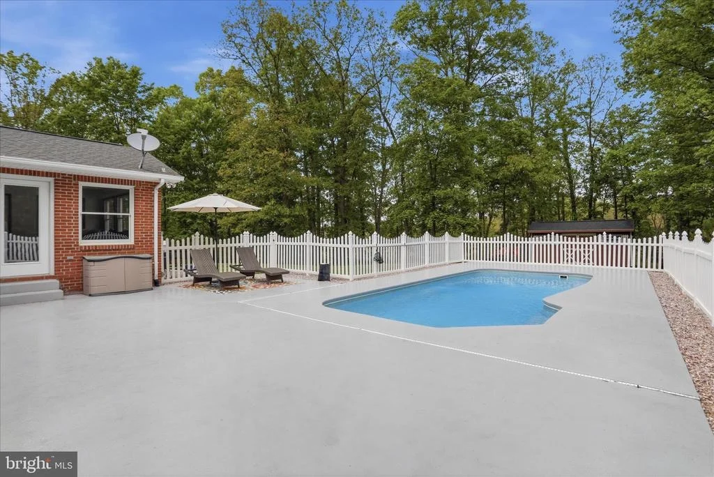 Photo of 435 SUMMIT DRIVE