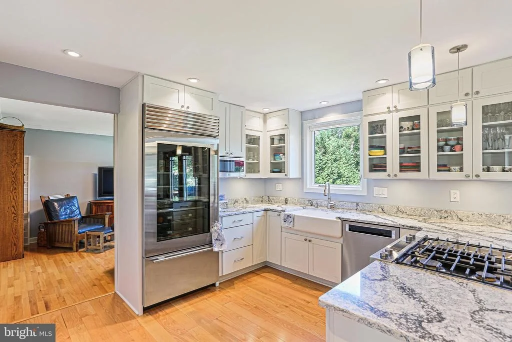 Photo of 8668 FELSVIEW DRIVE