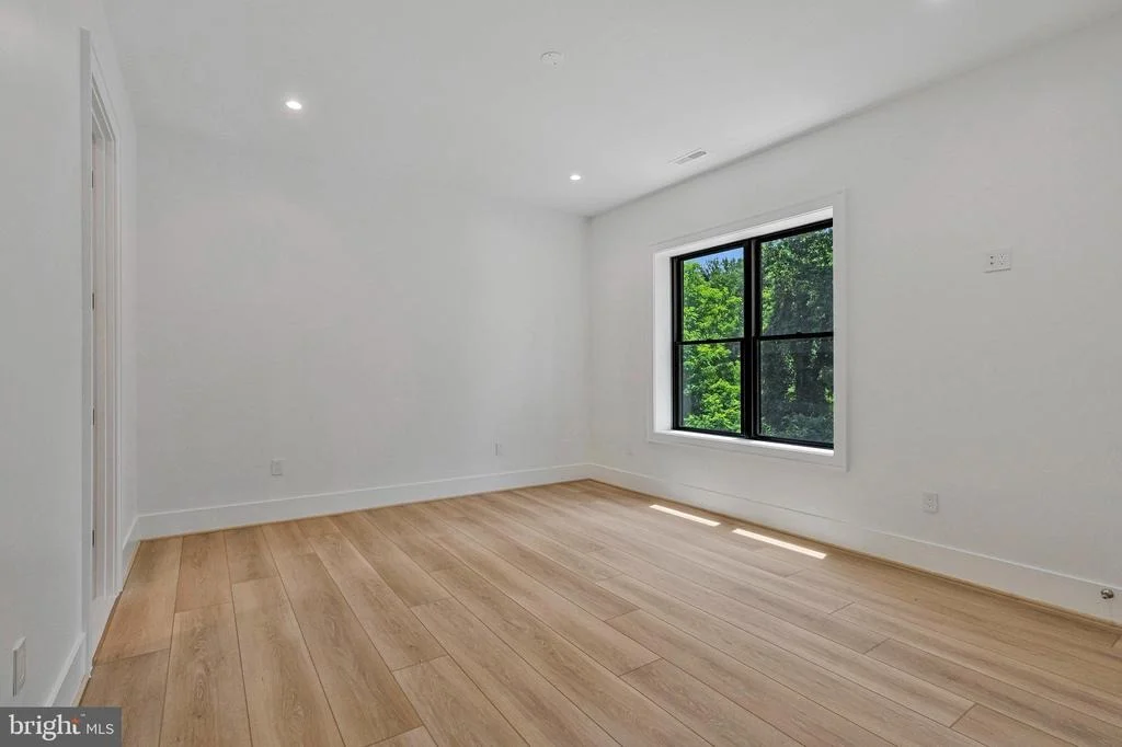 Photo of 1434 WAGGAMAN CIRCLE