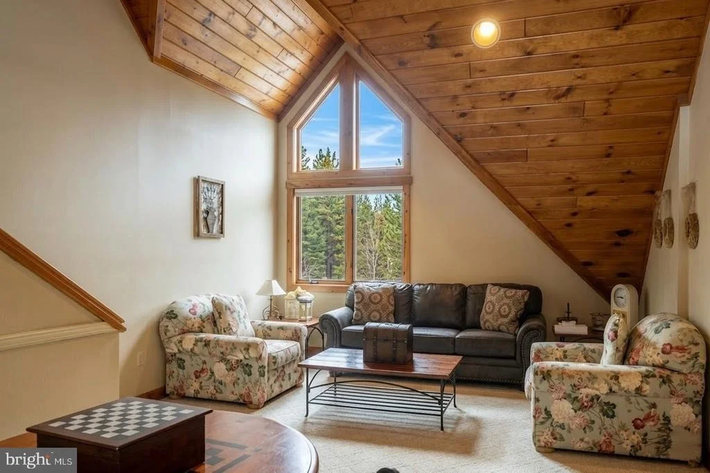 Photo of 110 HIGHLINE DRIVE