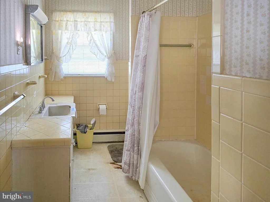 Photo of 105 LAKEVIEW DRIVE
