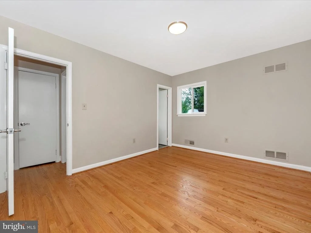 Photo of 19412 MUNCASTER ROAD