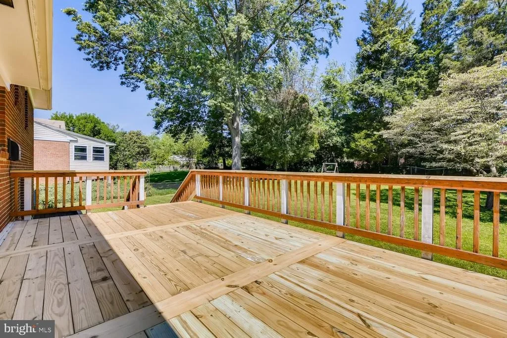 Photo of 706 VENICE DRIVE