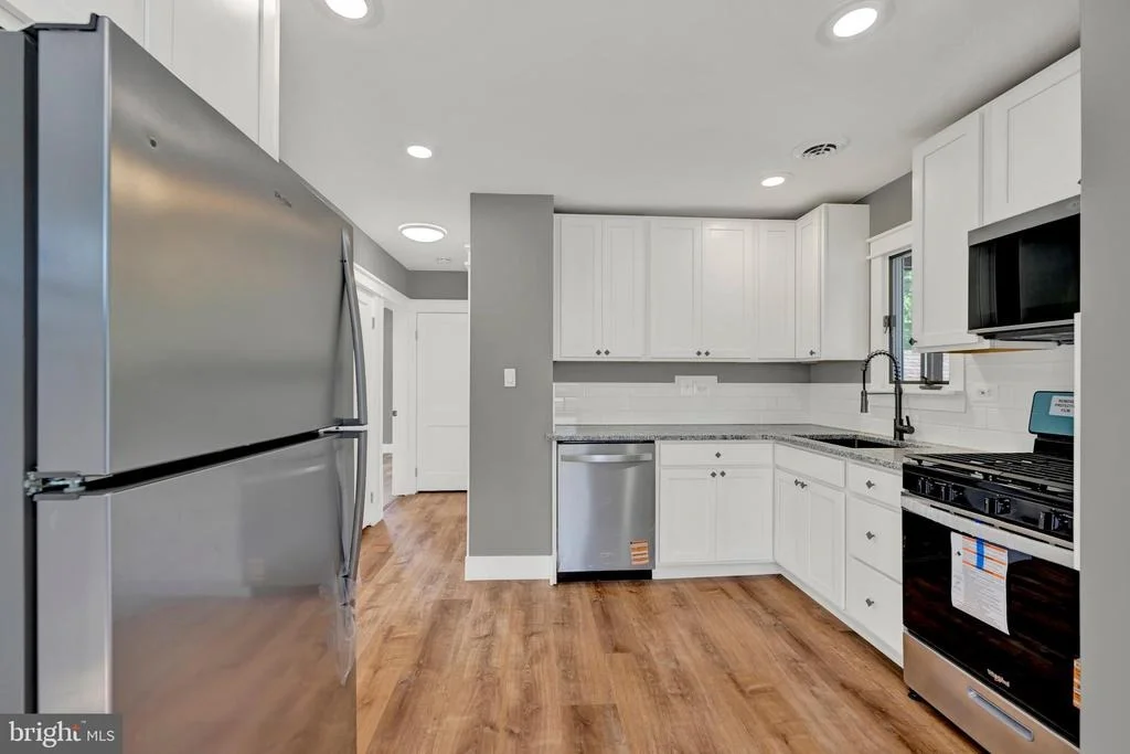Photo of 634 LONGVIEW