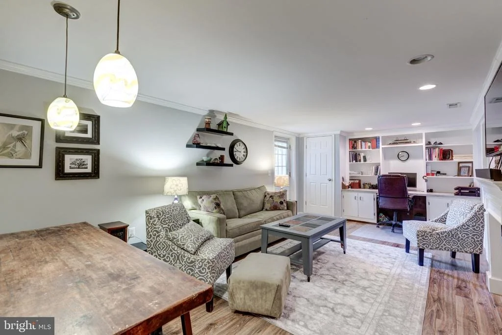 Photo of 701 LONGVIEW AVENUE