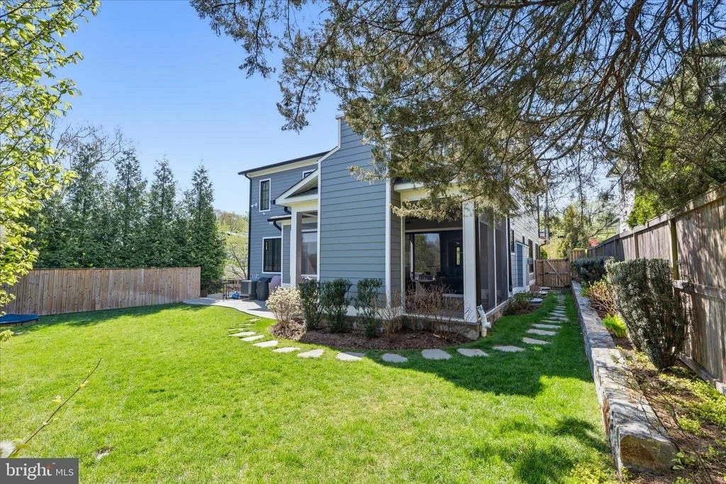 Photo of 3307 CUMMINGS LANE