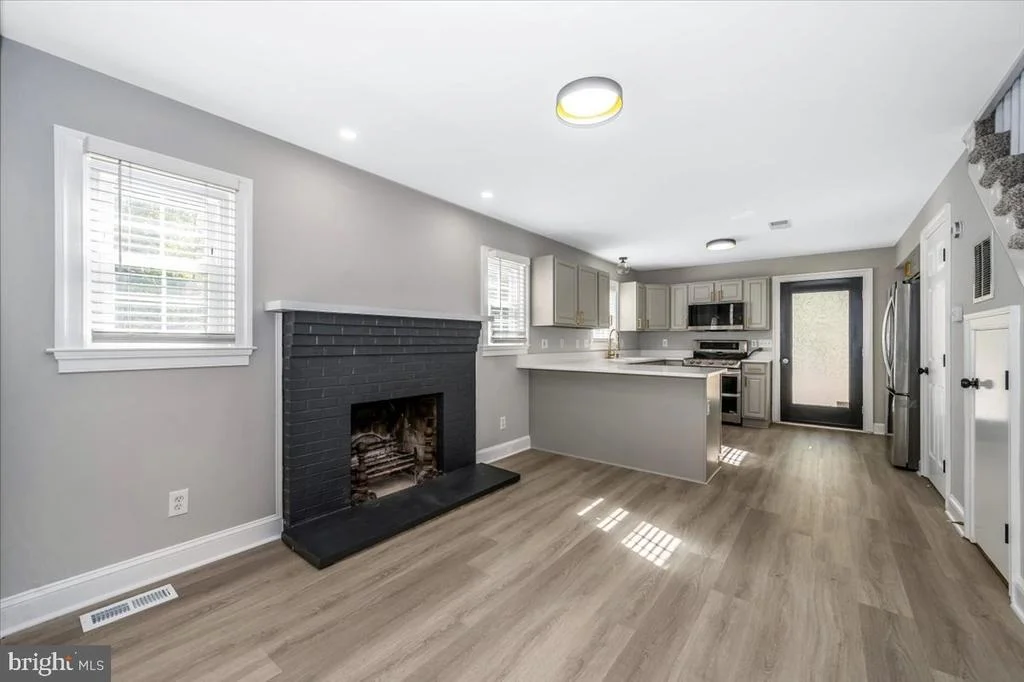 Photo of 1552 DENNIS ROAD