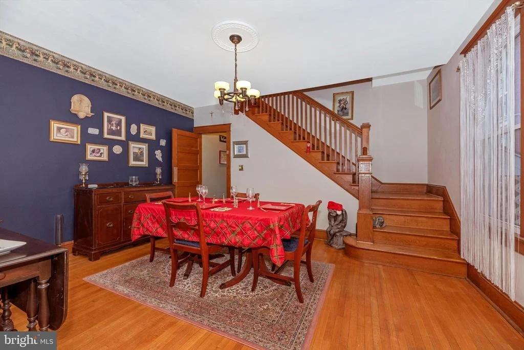 Photo of 24 COLLEGE AVENUE