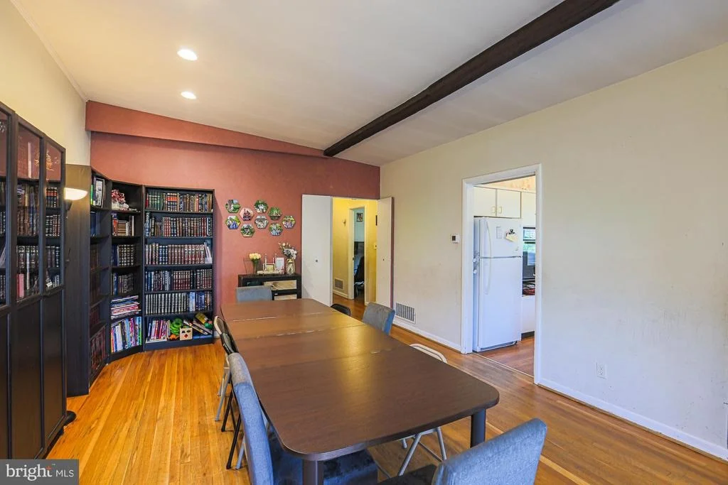 Photo of 2451 FOREST GREEN ROAD