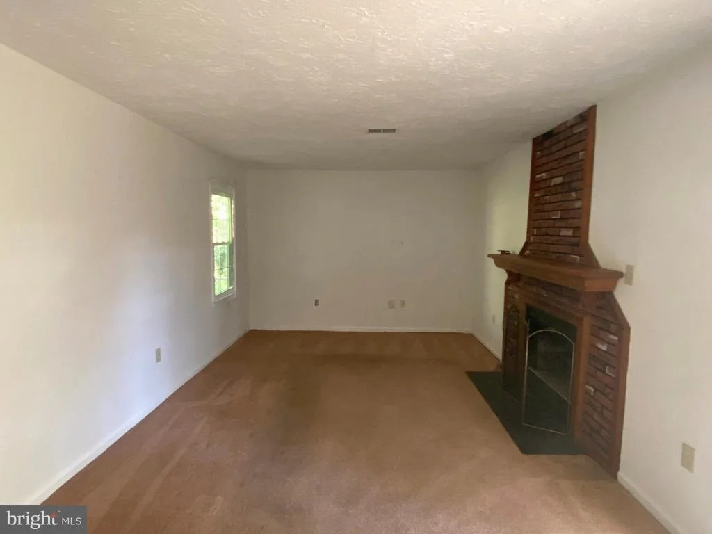 Photo of 121 RIVERSIDE RUN DRIVE
