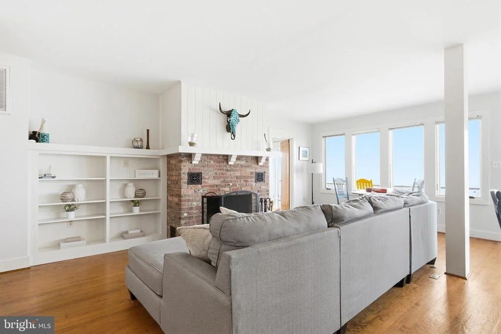 Photo of 5424 BEACH DRIVE