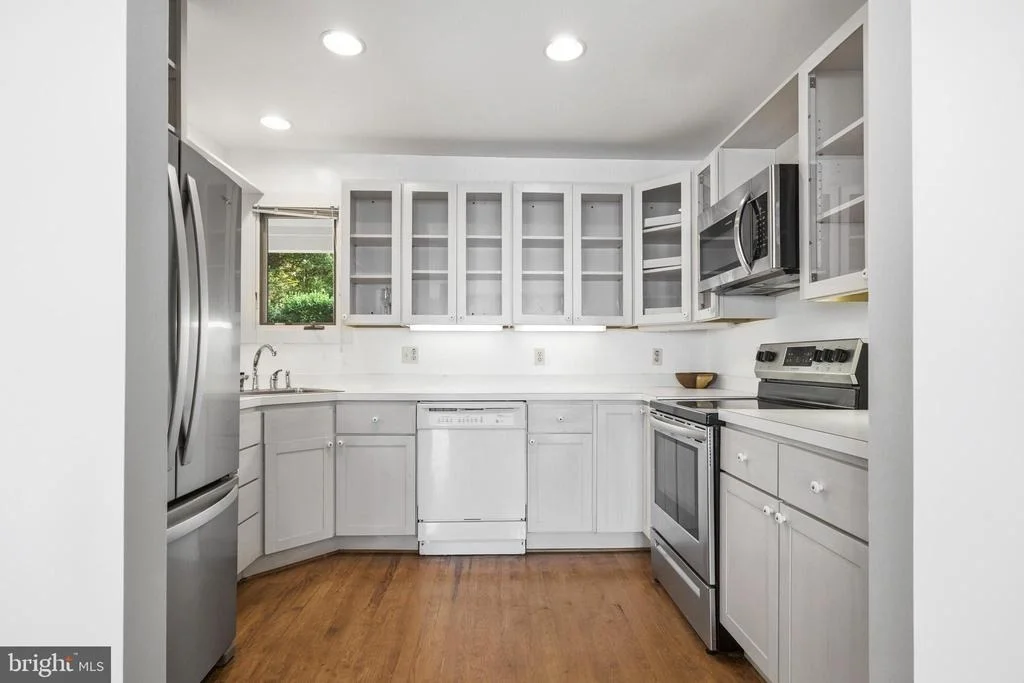 Photo of 5424 BEACH DRIVE
