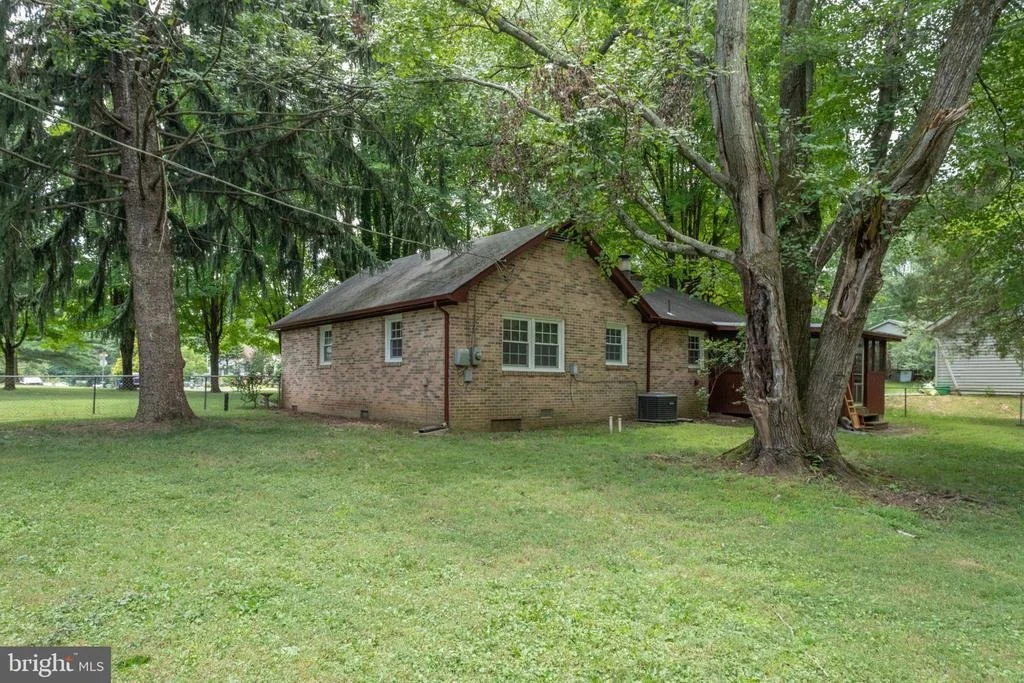 Photo of 7906 RUGBY ROAD