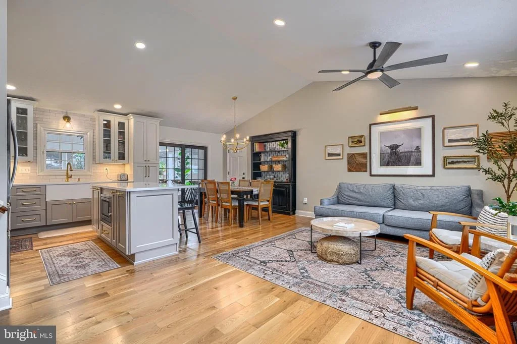 Photo of 1004 PEPPARD DRIVE