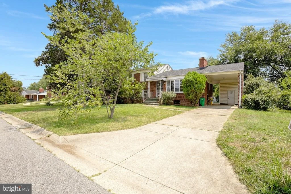 Photo of 5907 BEDFORD LANE