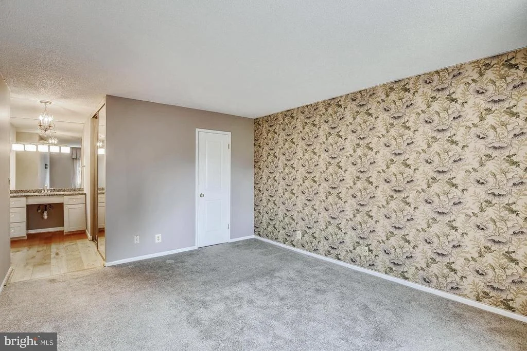 Photo of Unit 310 at 5902 MOUNT EAGLE DRIVE