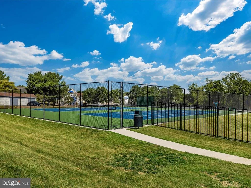 Photo of 6469 SADDLEBROOK LANE