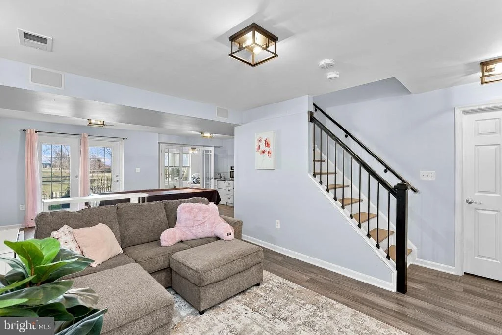 Photo of 945 DEVONSHIRE CIRCLE