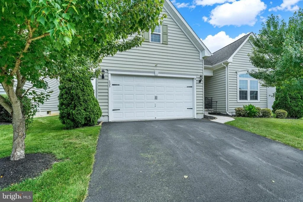 Photo of 535 STONEHAVEN DRIVE
