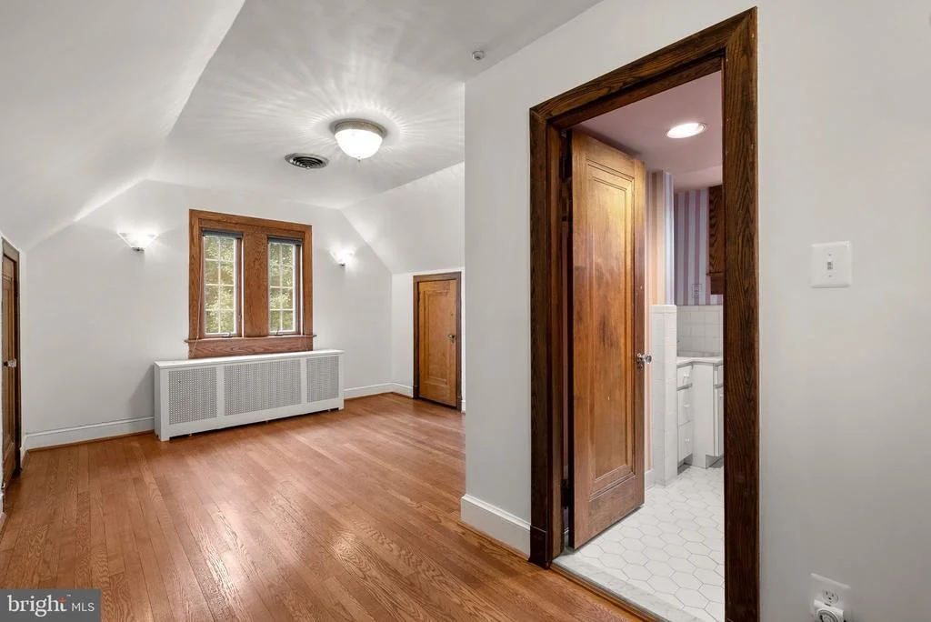 Photo of 9218 COLESVILLE ROAD