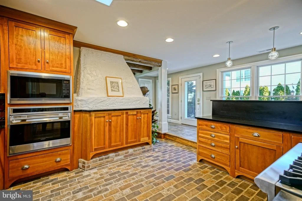 Photo of 558 PILOTTOWN ROAD