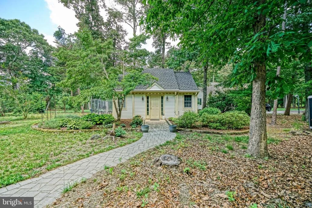 Photo of 6 BLUE HERON DRIVE