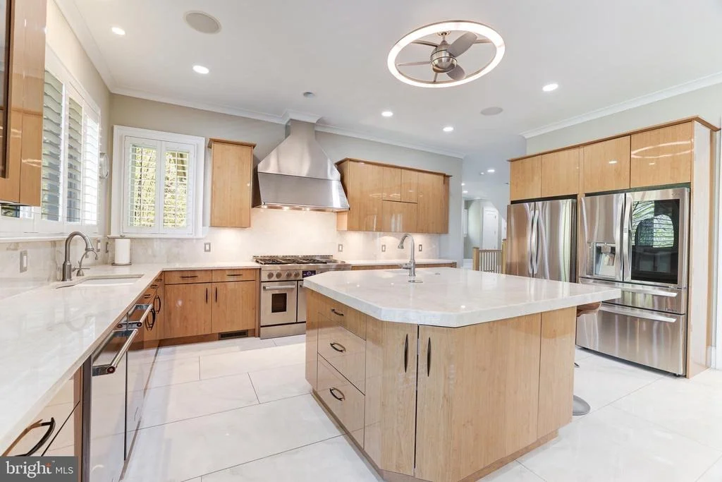 Photo of 658 LIVE OAK DRIVE