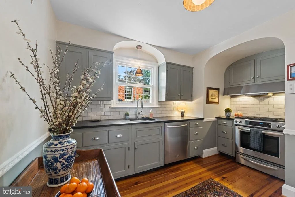 Photo of 7313 YORKTOWNE