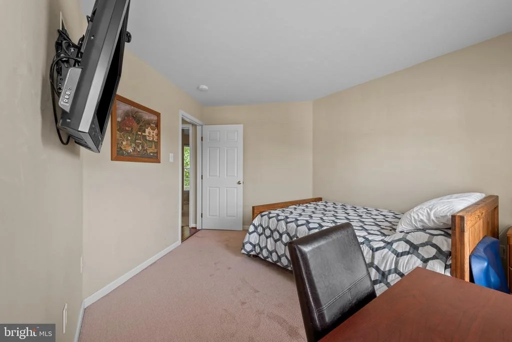Photo of 6074 AVALON DRIVE SE
